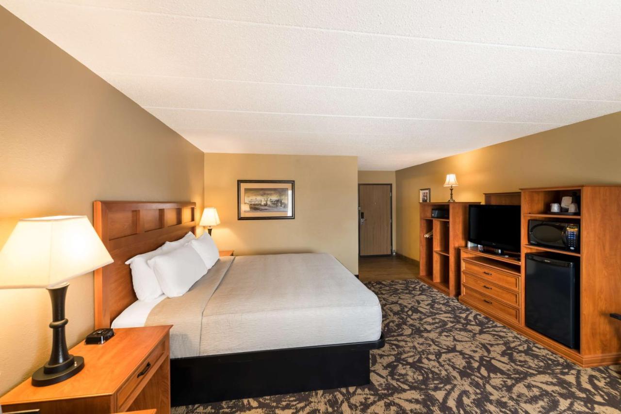 Best Western Derby Inn Eagle River Extérieur photo