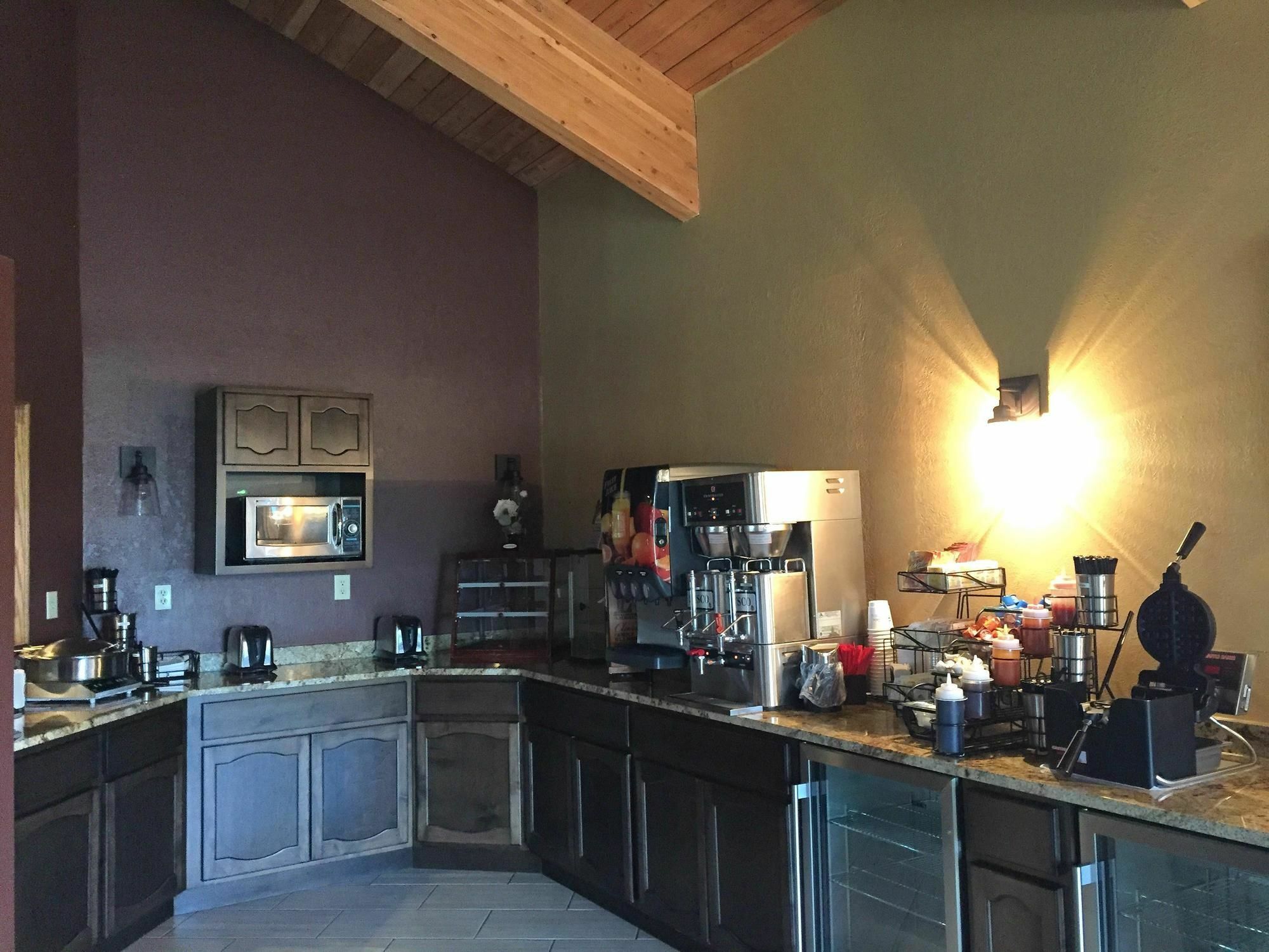 Best Western Derby Inn Eagle River Extérieur photo