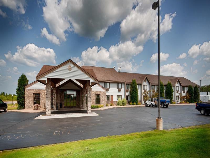 Best Western Derby Inn Eagle River Extérieur photo
