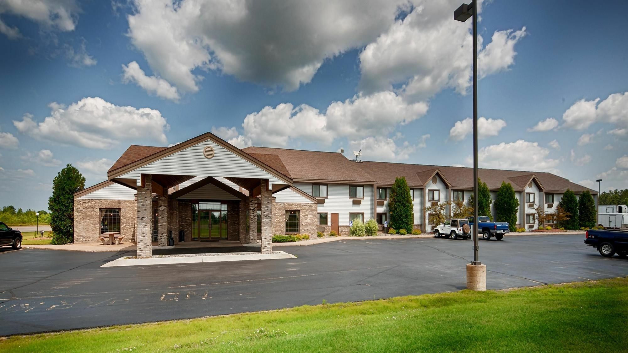 Best Western Derby Inn Eagle River Extérieur photo