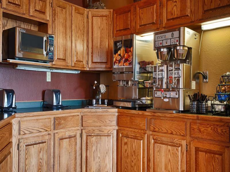 Best Western Derby Inn Eagle River Extérieur photo