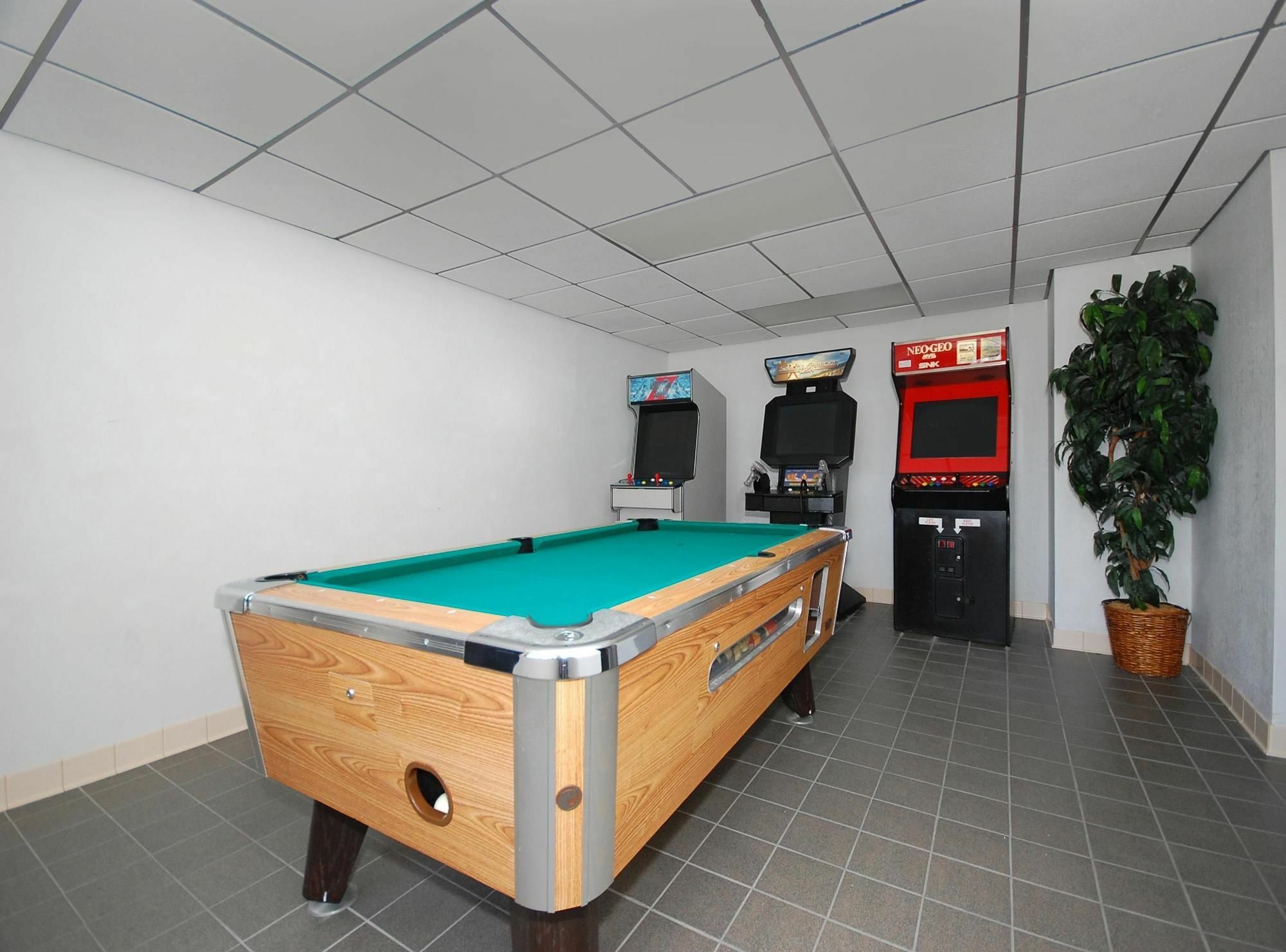 Best Western Derby Inn Eagle River Extérieur photo